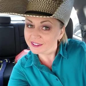 Meet your Posher, Betsie